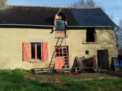 Le Pas de Côté, rénovation d'une maison primitive en bauge et aménagement d'un lieu collectif